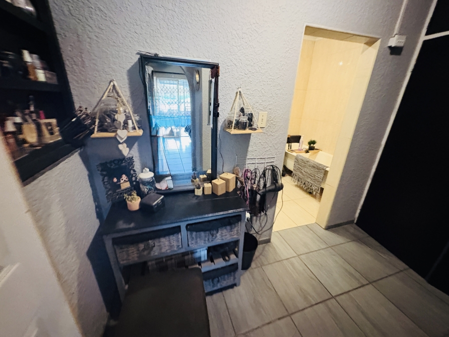 3 Bedroom Property for Sale in Ifafi North West